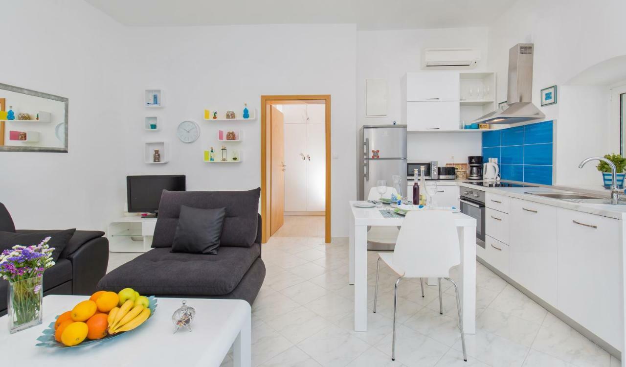 The Happy Apartment Дубровник Екстериор снимка